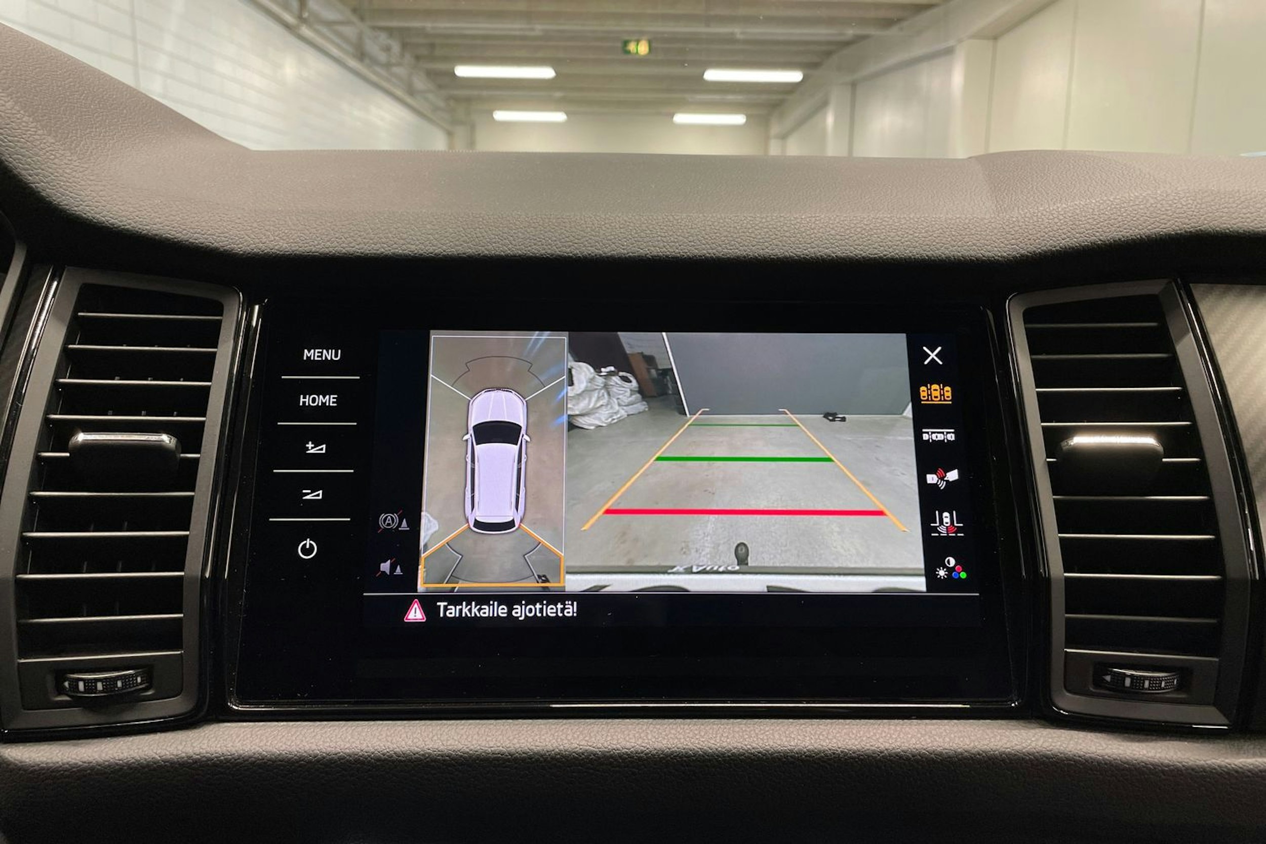 harmaa Skoda Kodiaq 2020 kuva 17.