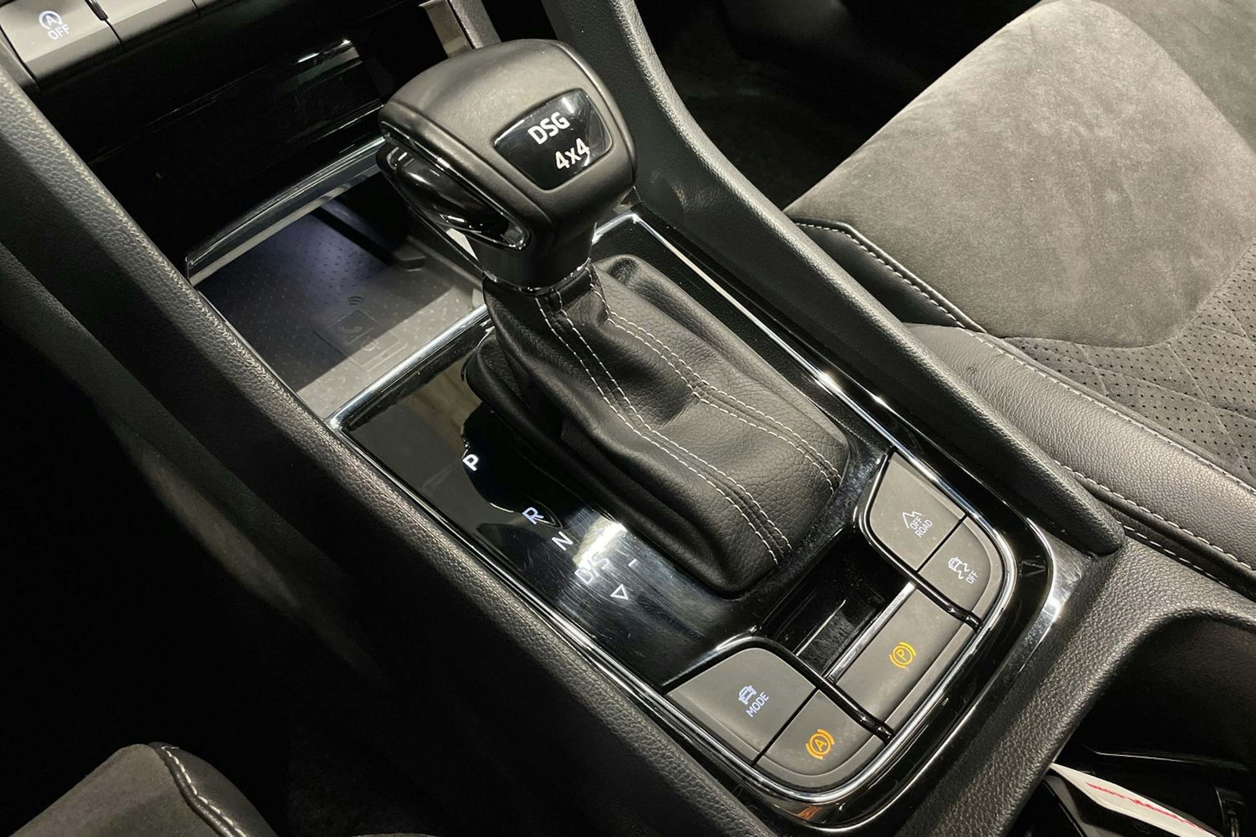 harmaa Skoda Kodiaq 2020 kuva 19.