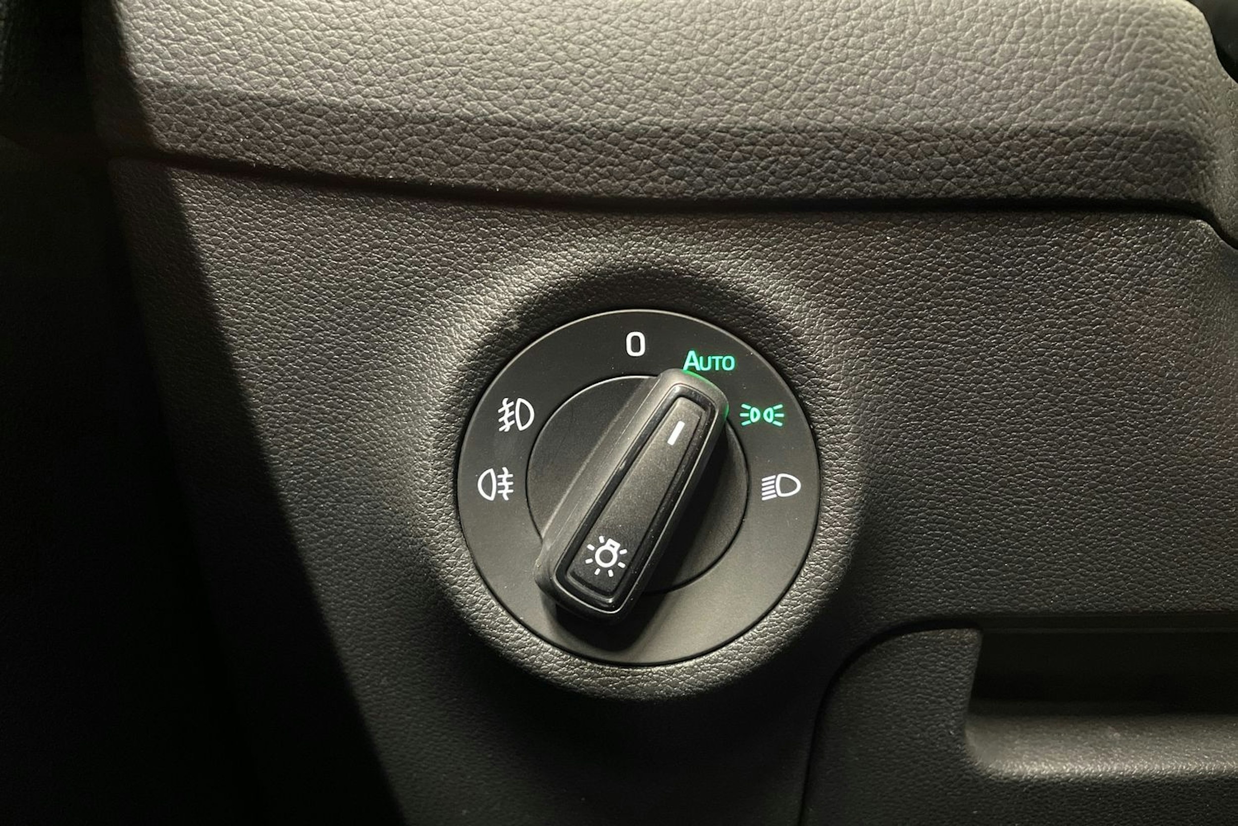 harmaa Skoda Kodiaq 2020 kuva 21.