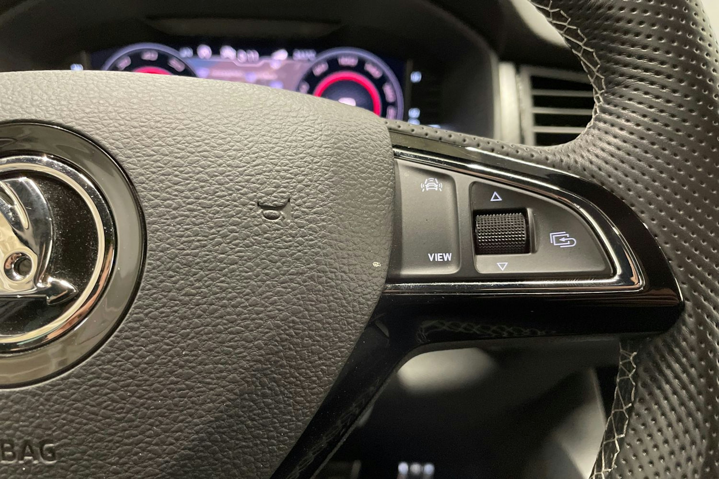 harmaa Skoda Kodiaq 2020 kuva 24.