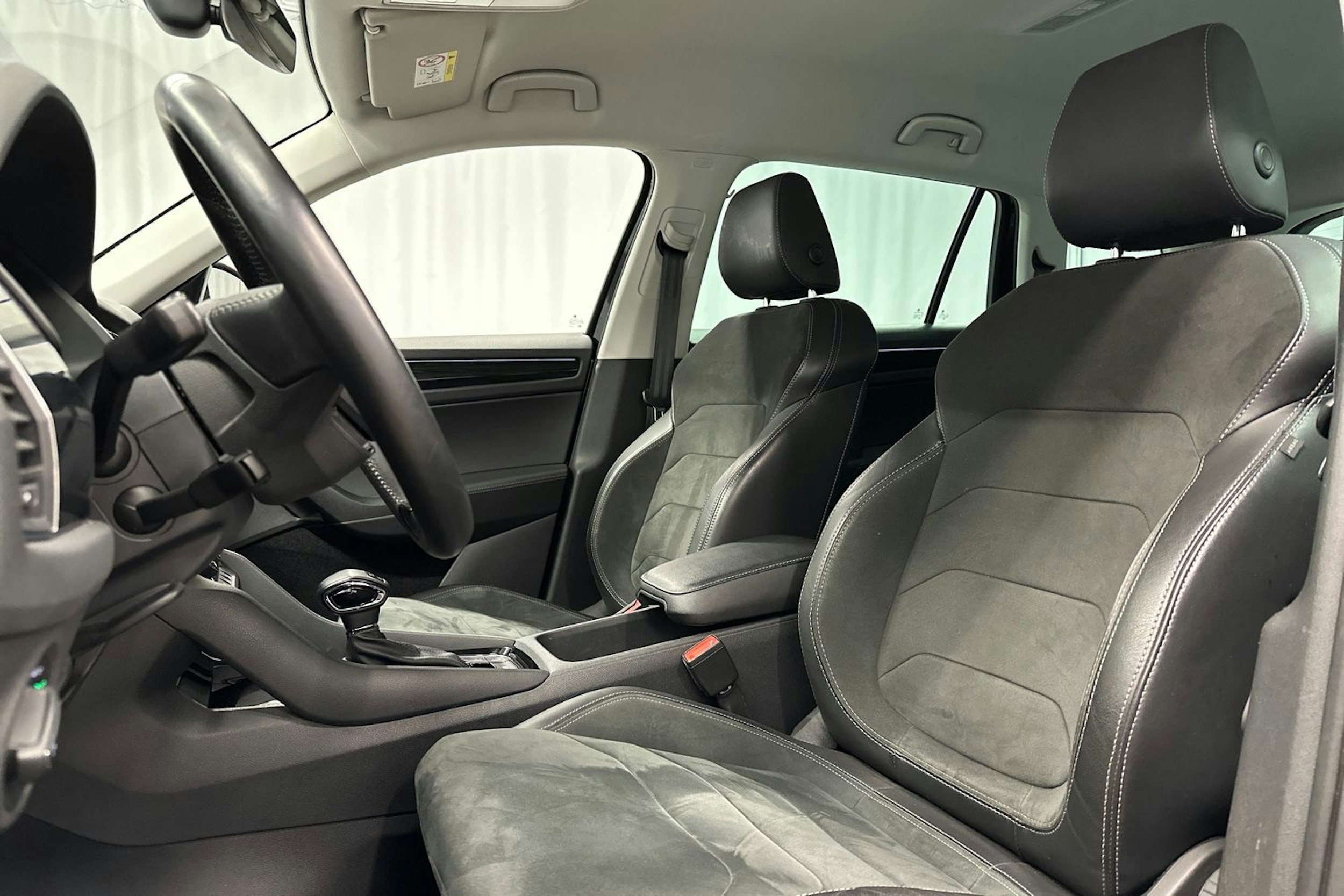 musta Skoda Kodiaq 2021 kuva 16.