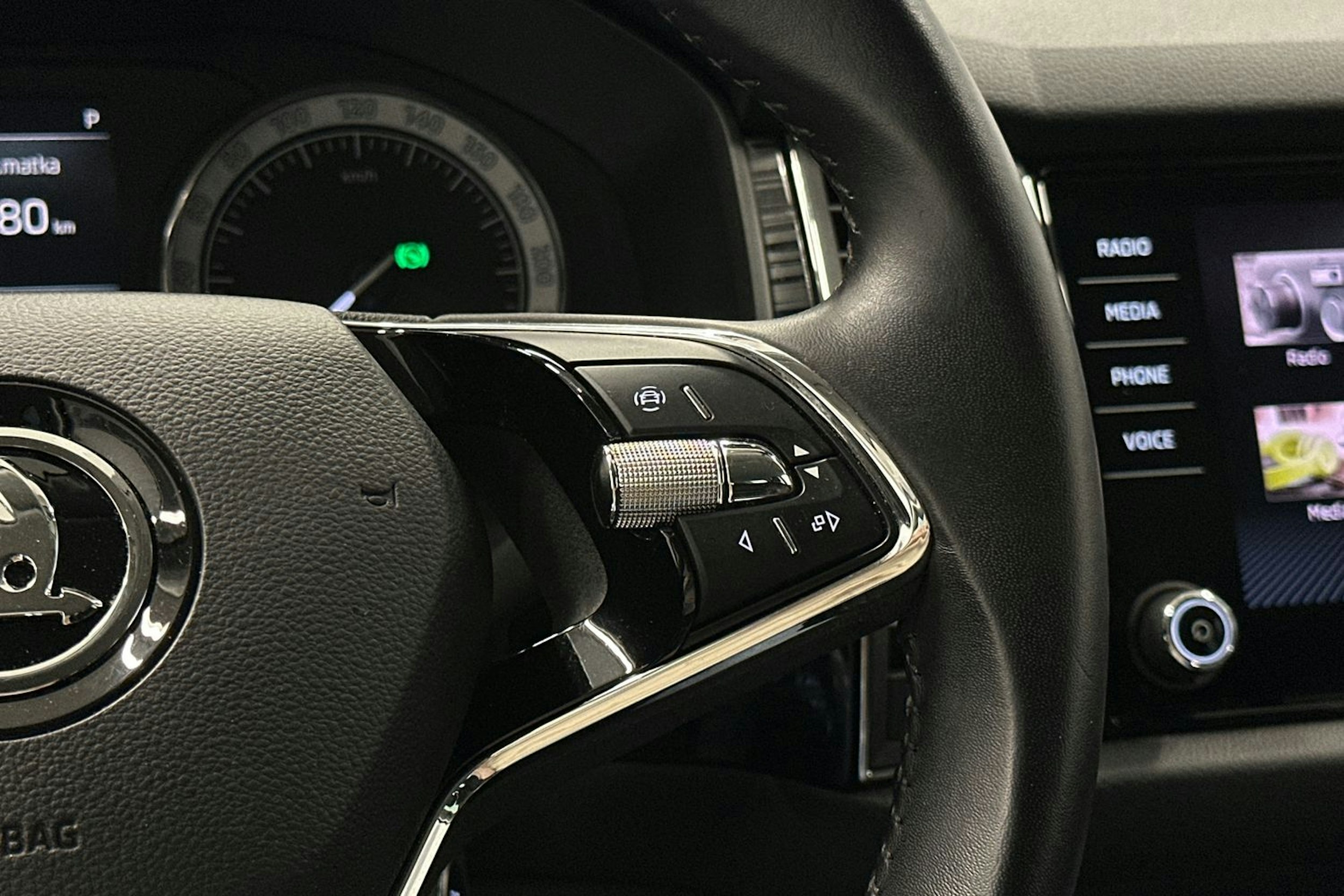 musta Skoda Kodiaq 2021 kuva 18.