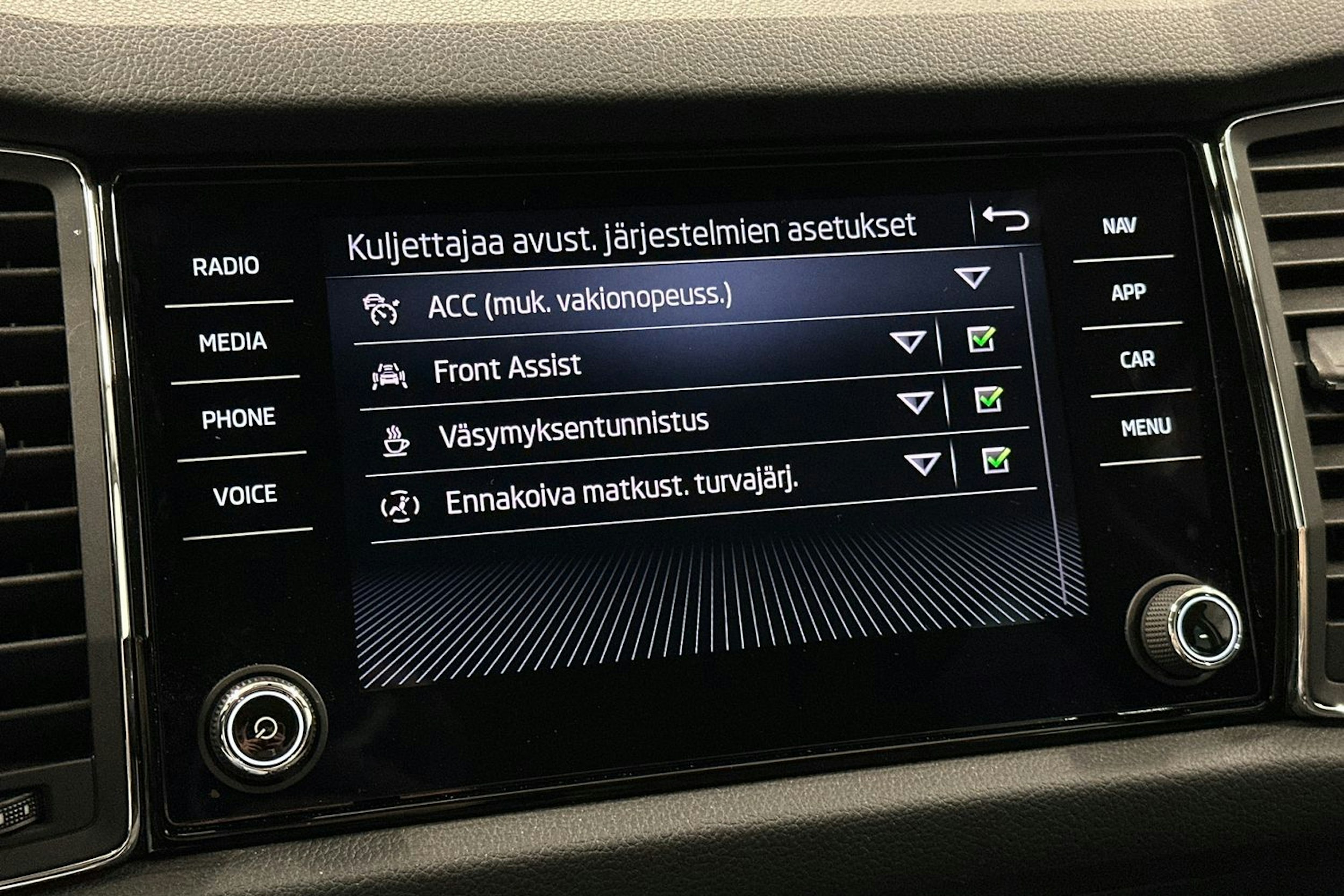 musta Skoda Kodiaq 2021 kuva 22.