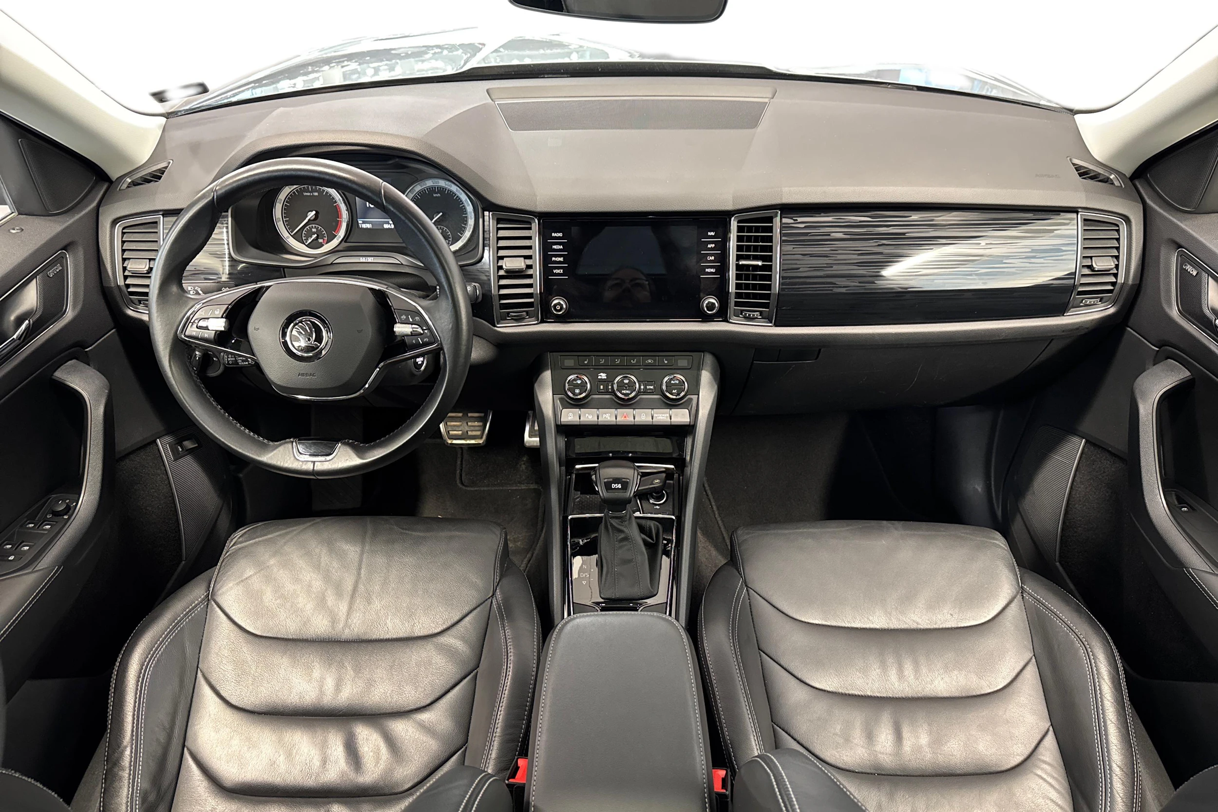 harmaa Skoda Kodiaq 2021 kuva 7.
