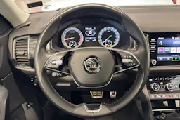 harmaa Skoda Kodiaq 2021 kuva 11.