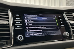 valkoinen Skoda Kodiaq 2021 kuva 17.