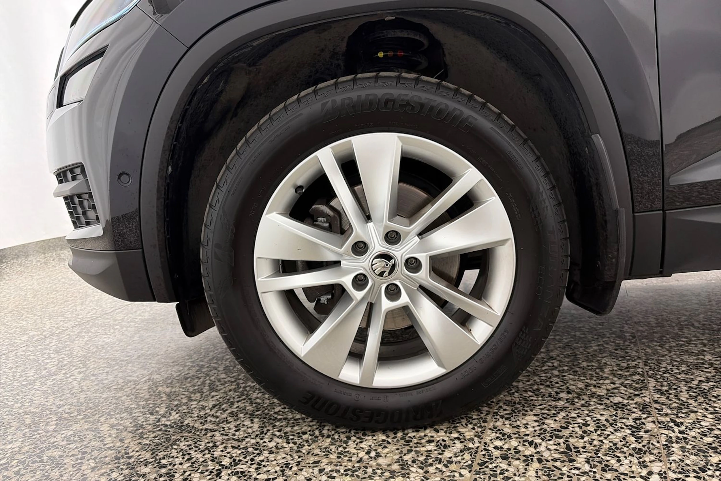 musta Skoda Kodiaq 2021 kuva 10.
