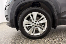 musta Skoda Kodiaq 2021 kuva 10.