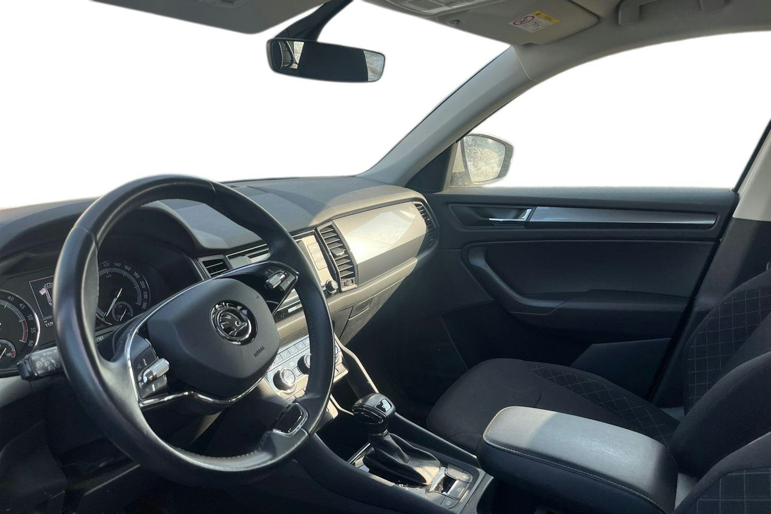 valkoinen Skoda Kodiaq 2021 kuva 3.