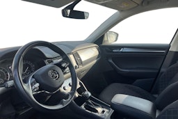 valkoinen Skoda Kodiaq 2021 kuva 3.