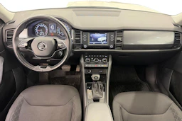 valkoinen Skoda Kodiaq 2021 kuva 7.