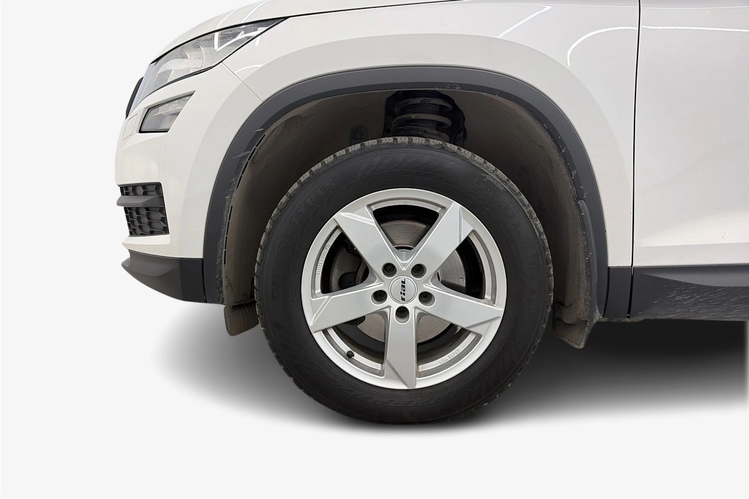 valkoinen Skoda Kodiaq 2021 kuva 9.