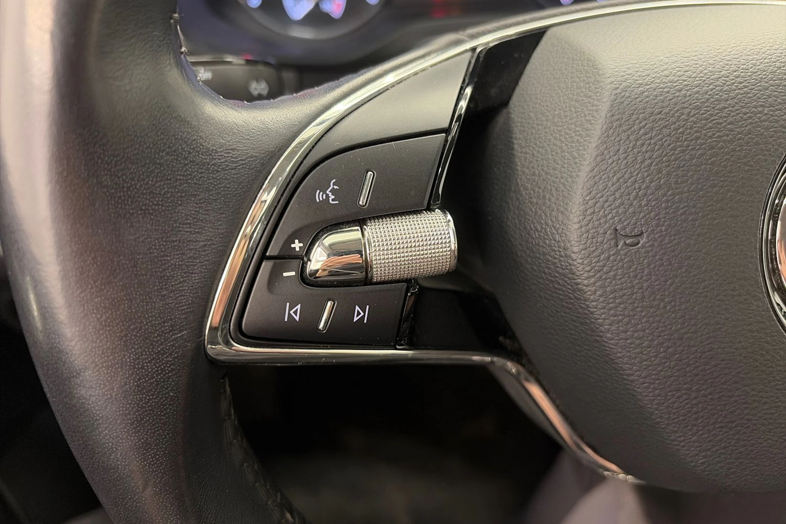 valkoinen Skoda Kodiaq 2021 kuva 14.