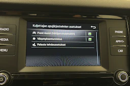 valkoinen Skoda Kodiaq 2021 kuva 20.