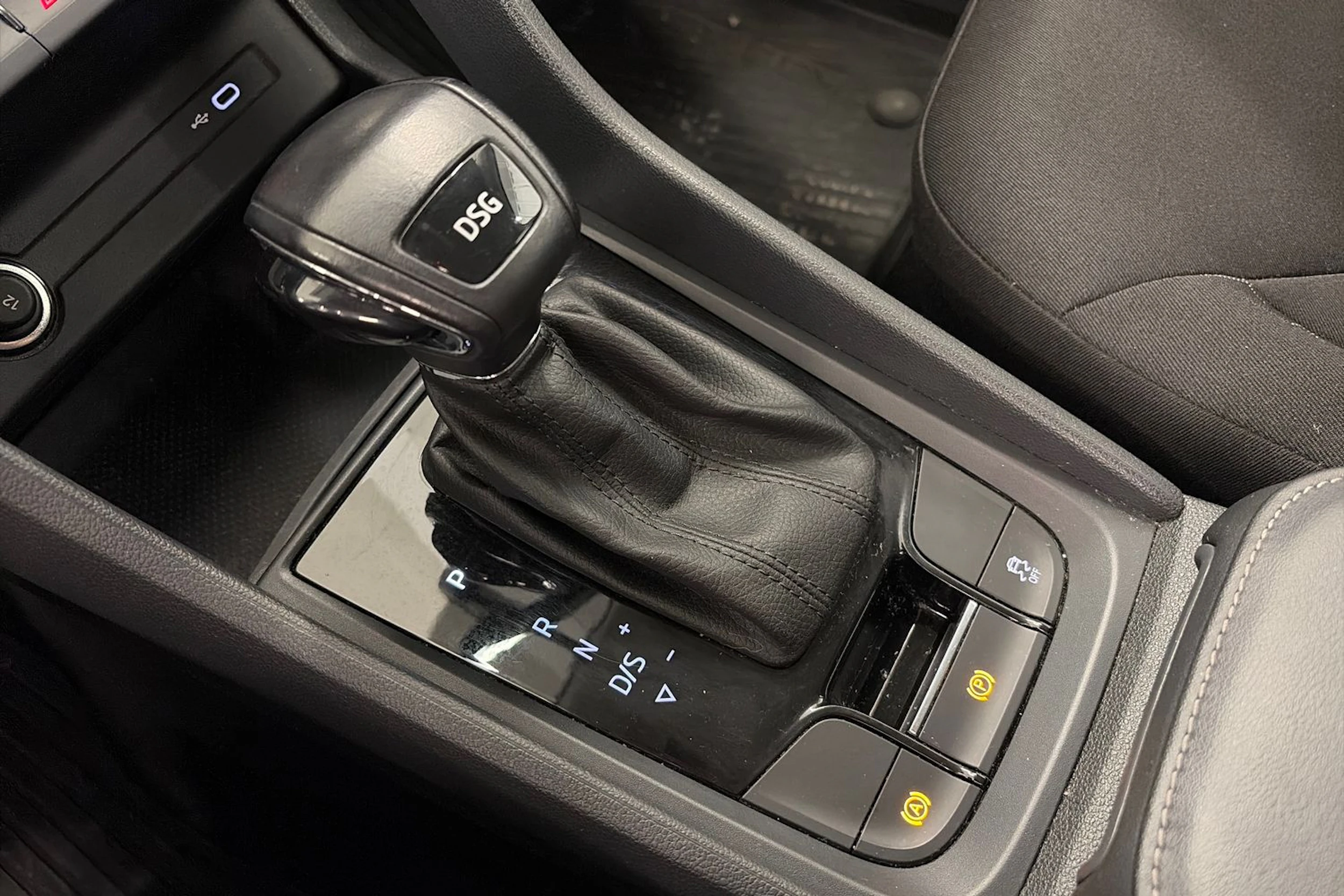 valkoinen Skoda Kodiaq 2021 kuva 22.