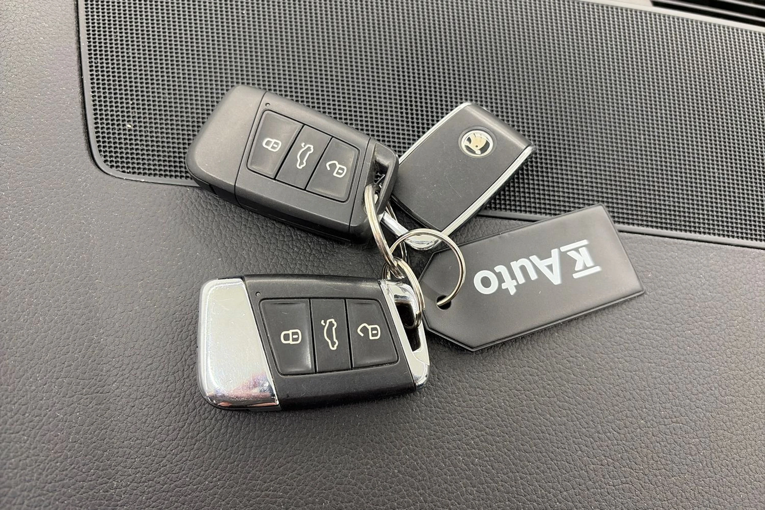 valkoinen Skoda Kodiaq 2021 kuva 23.