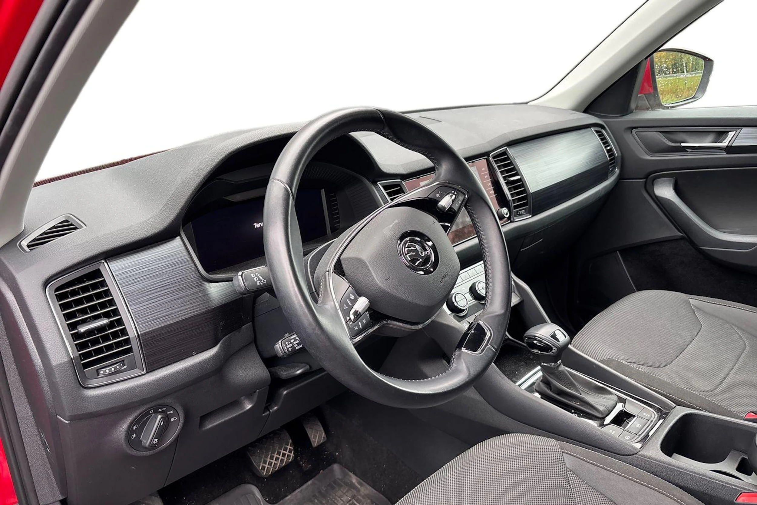 punainen Skoda Kodiaq 2021 kuva 3.