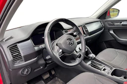 punainen Skoda Kodiaq 2021 kuva 3.
