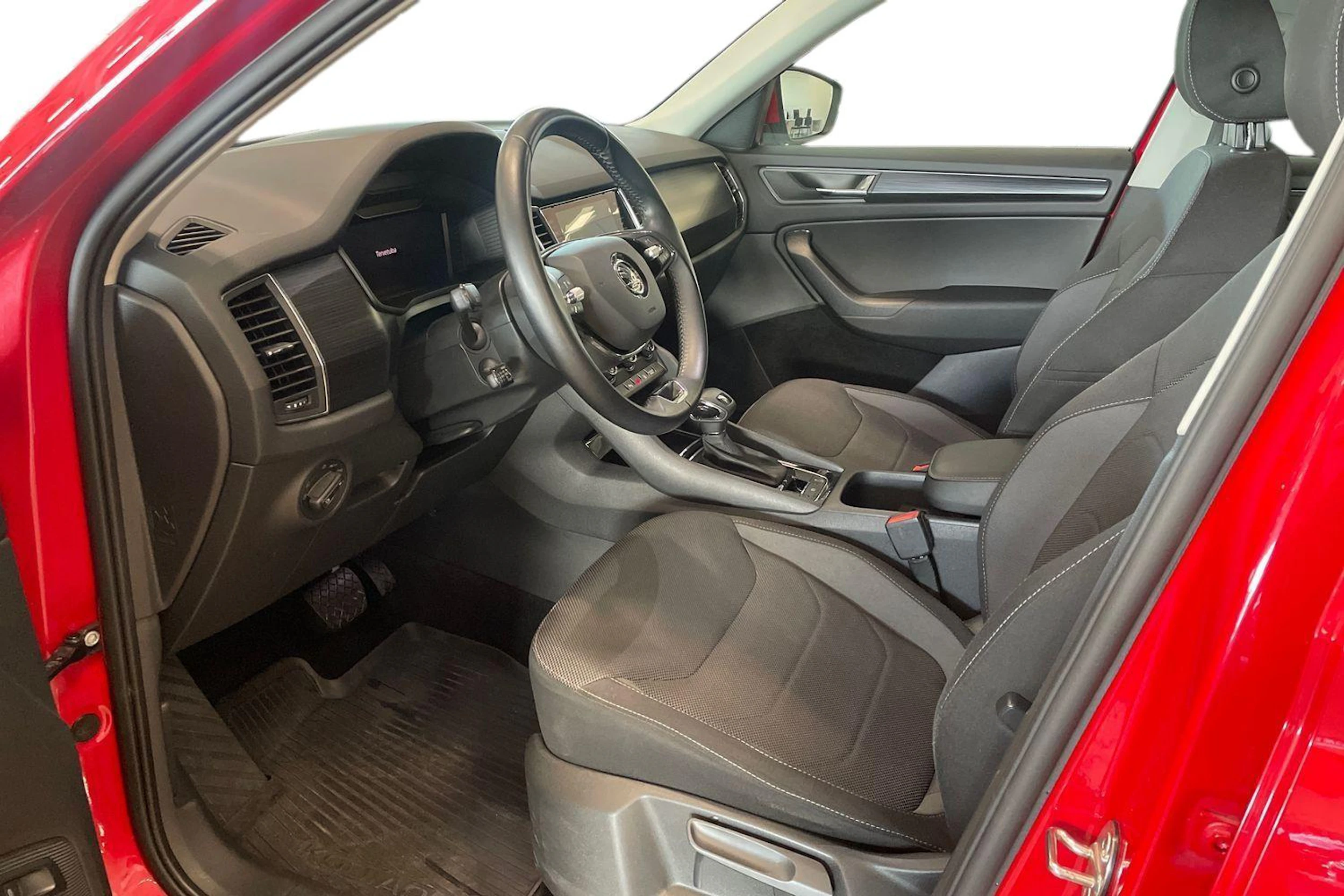 punainen Skoda Kodiaq 2021 kuva 7.