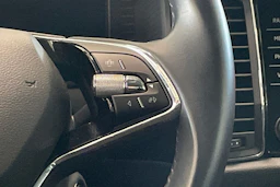 punainen Skoda Kodiaq 2021 kuva 13.