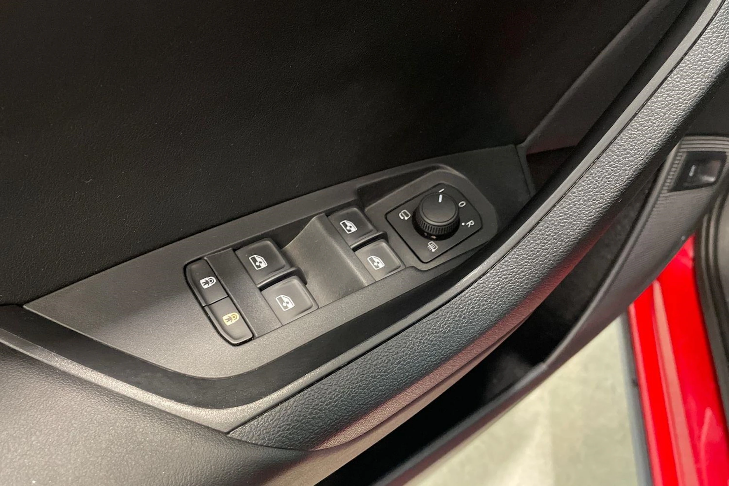 punainen Skoda Kodiaq 2021 kuva 24.