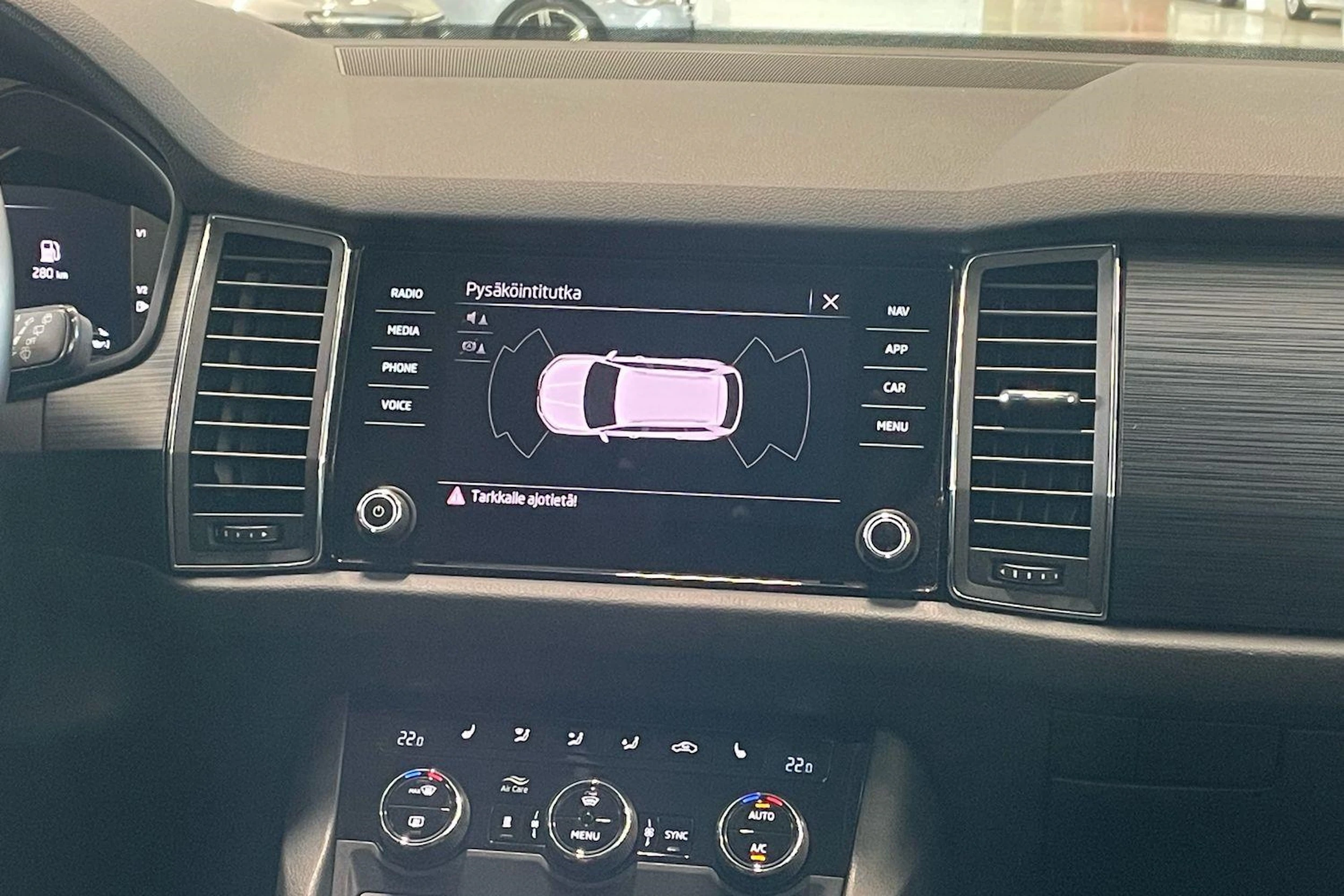 punainen Skoda Kodiaq 2021 kuva 27.