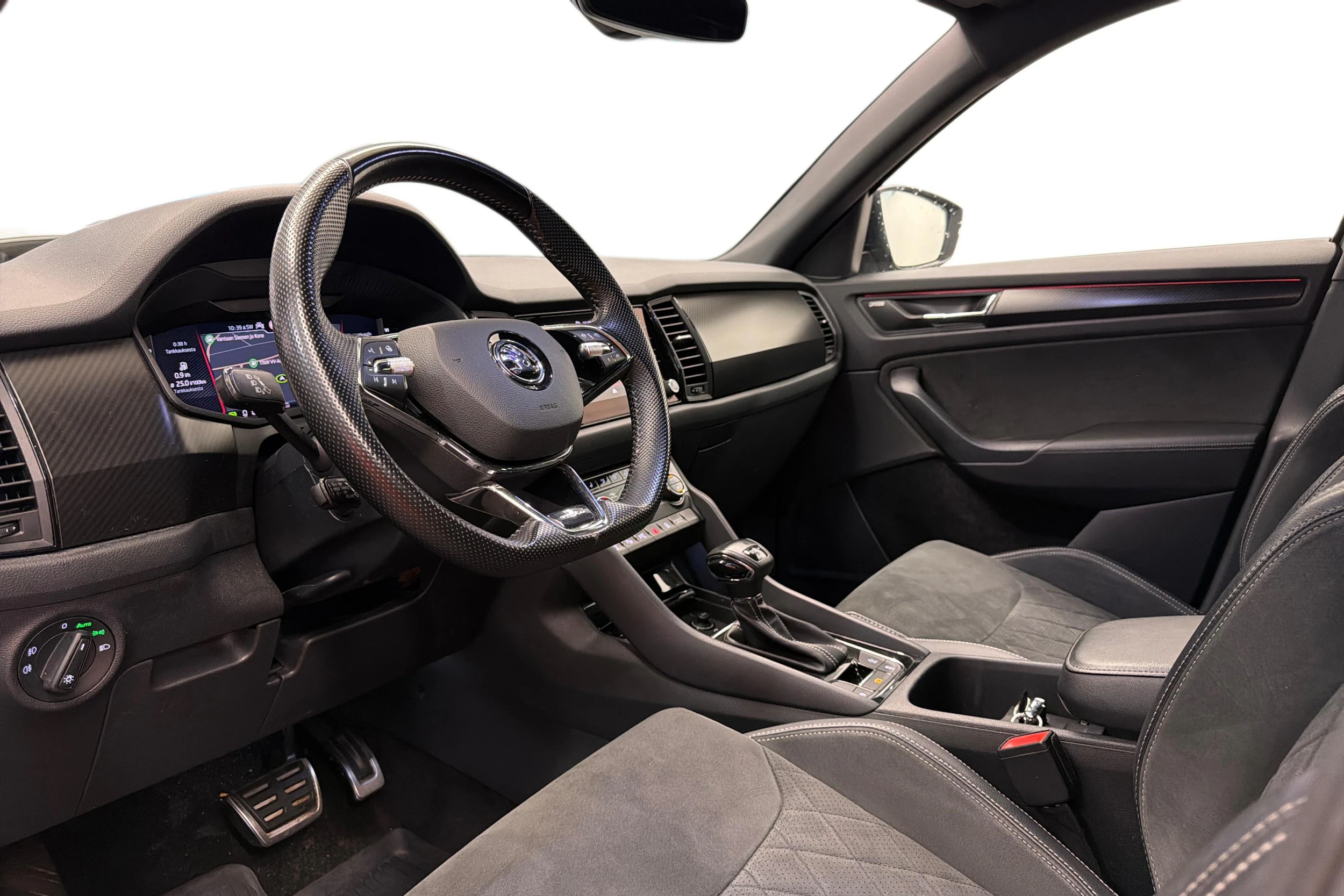 harmaa Skoda Kodiaq 2021 kuva 6.