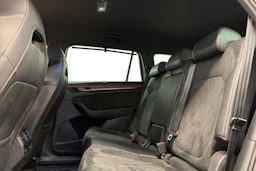 harmaa Skoda Kodiaq 2021 kuva 8.