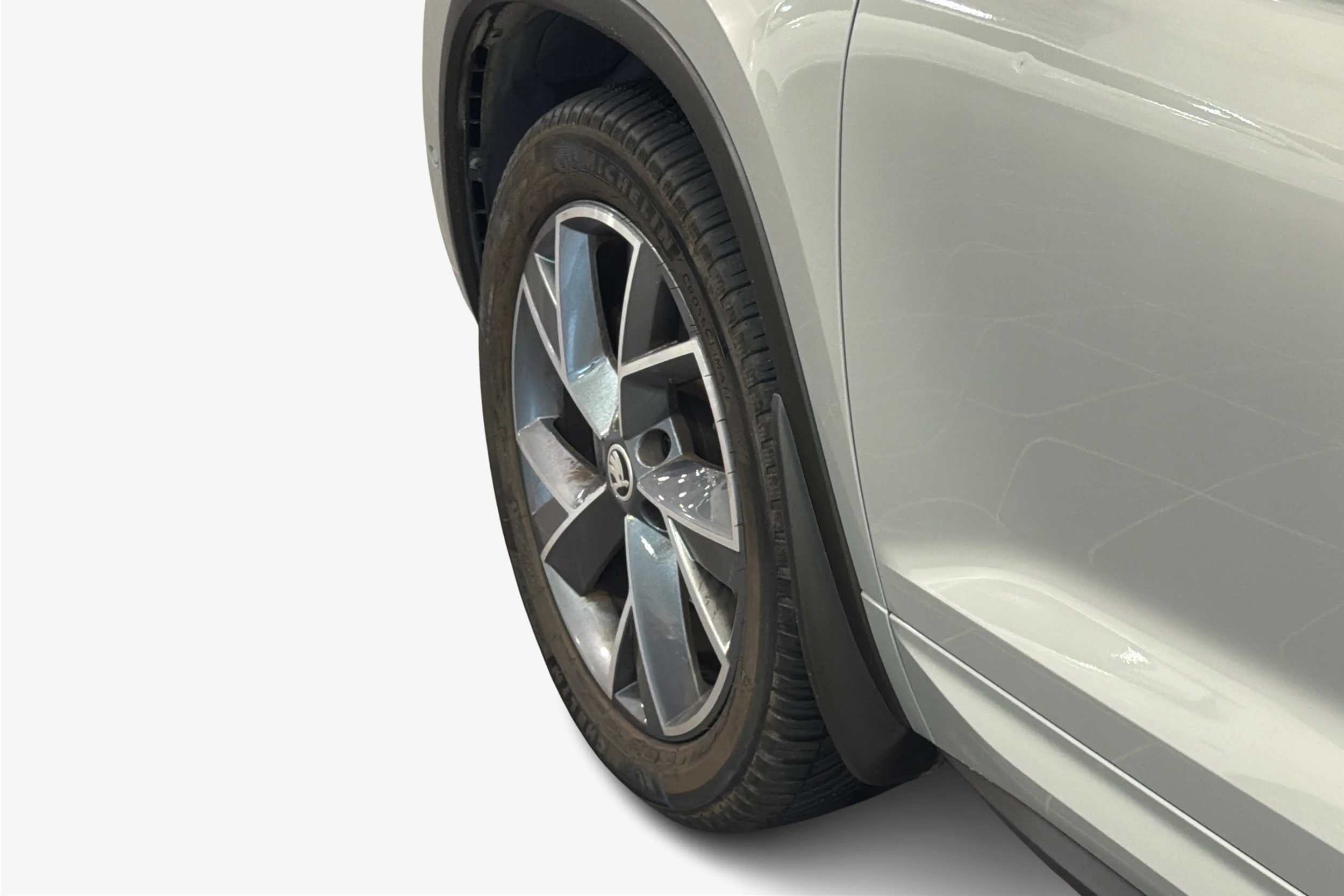 harmaa Skoda Kodiaq 2021 kuva 9.