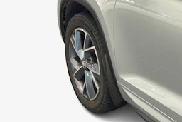 harmaa Skoda Kodiaq 2021 kuva 9.