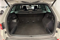 harmaa Skoda Kodiaq 2021 kuva 11.