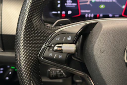harmaa Skoda Kodiaq 2021 kuva 18.