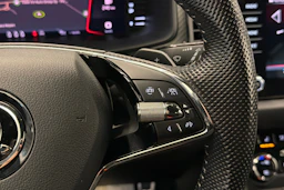 harmaa Skoda Kodiaq 2021 kuva 19.