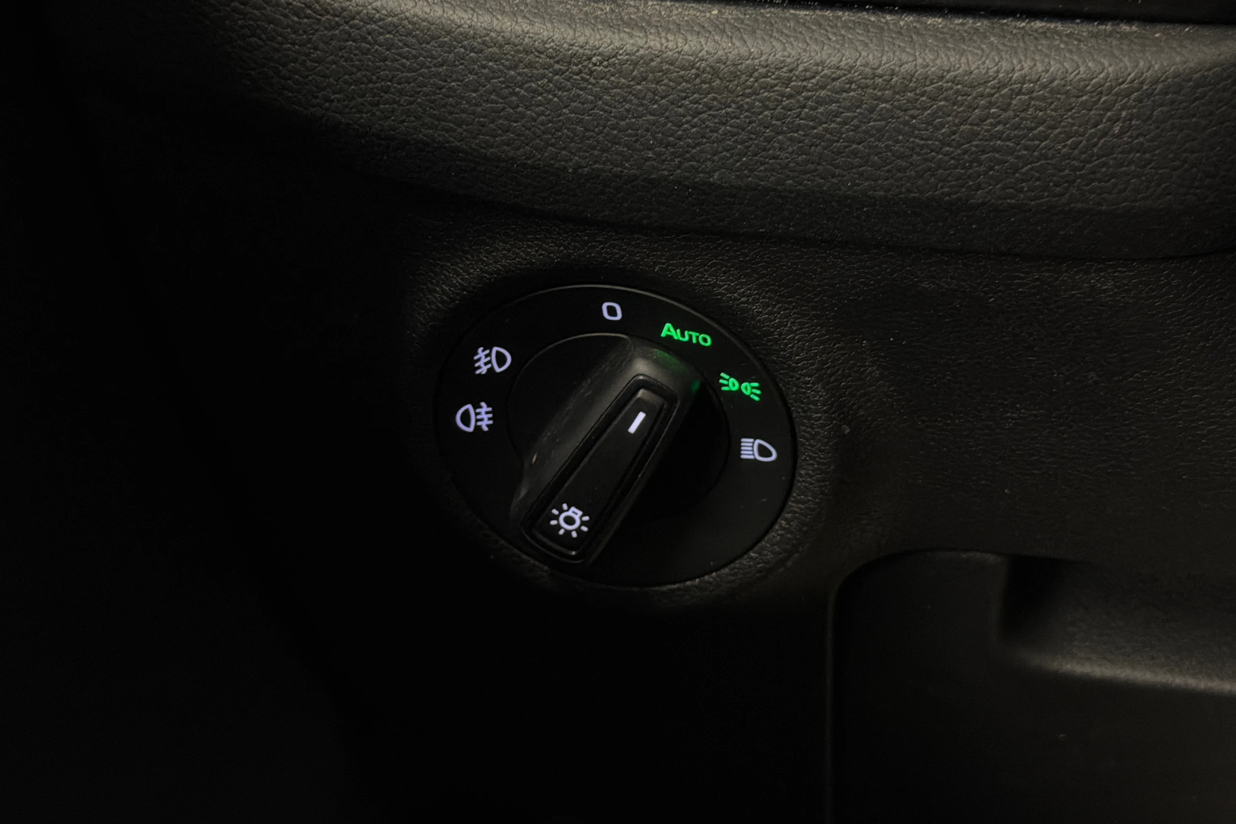 harmaa Skoda Kodiaq 2021 kuva 21.