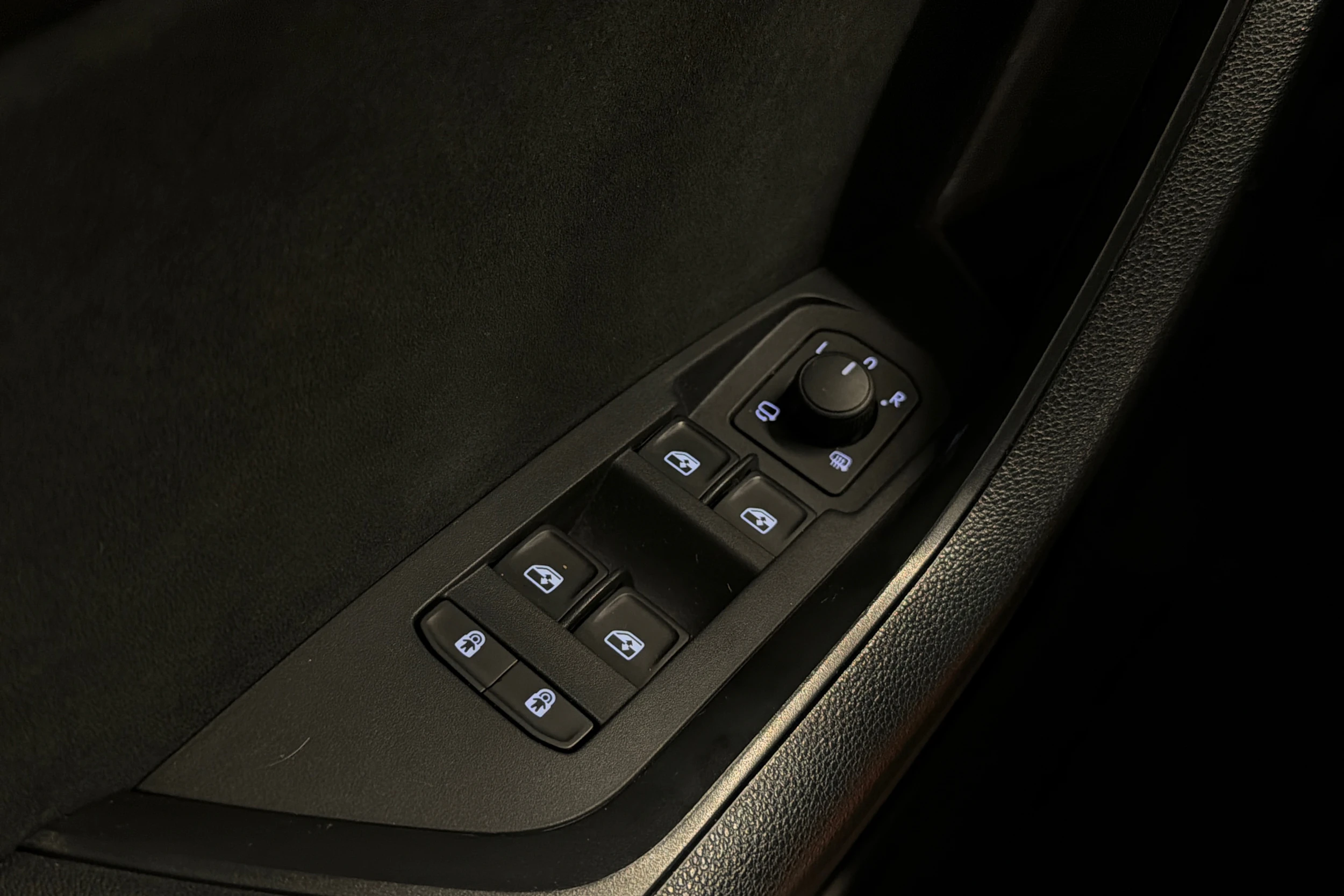 harmaa Skoda Kodiaq 2021 kuva 22.