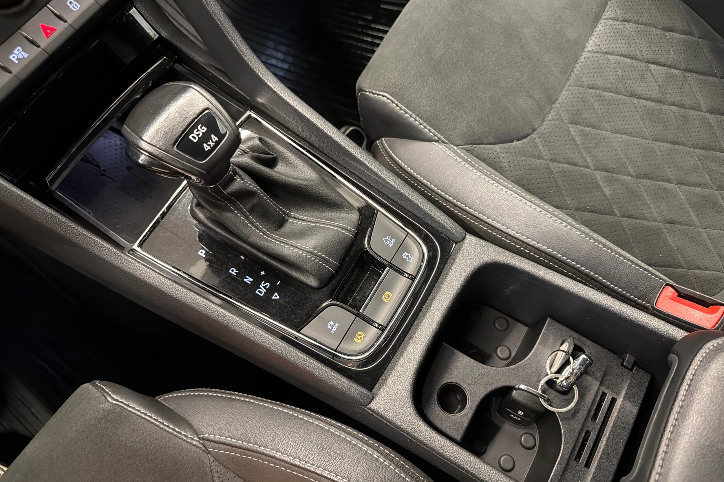 harmaa Skoda Kodiaq 2021 kuva 23.