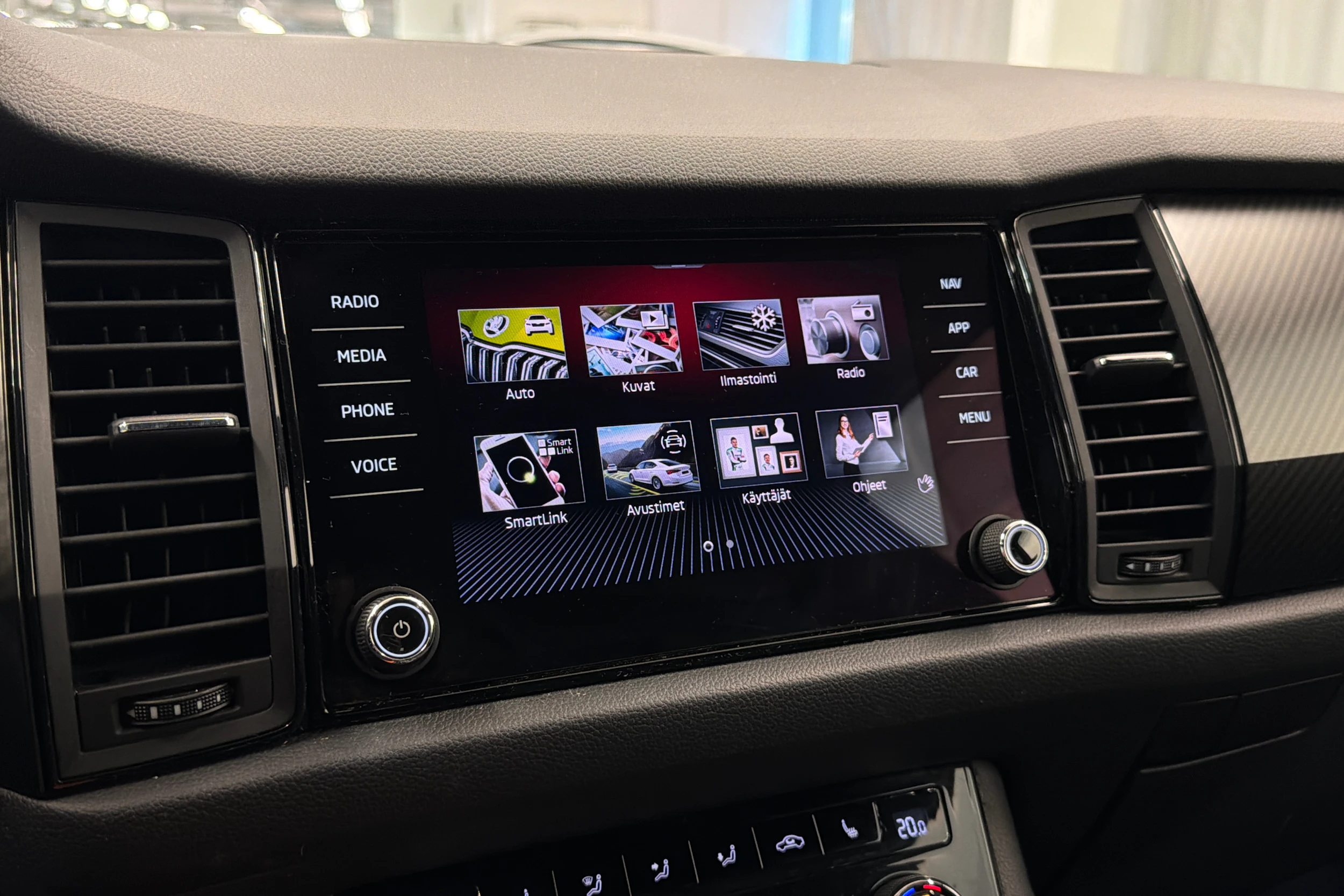 harmaa Skoda Kodiaq 2021 kuva 25.