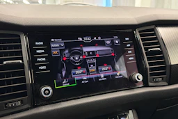 harmaa Skoda Kodiaq 2021 kuva 26.