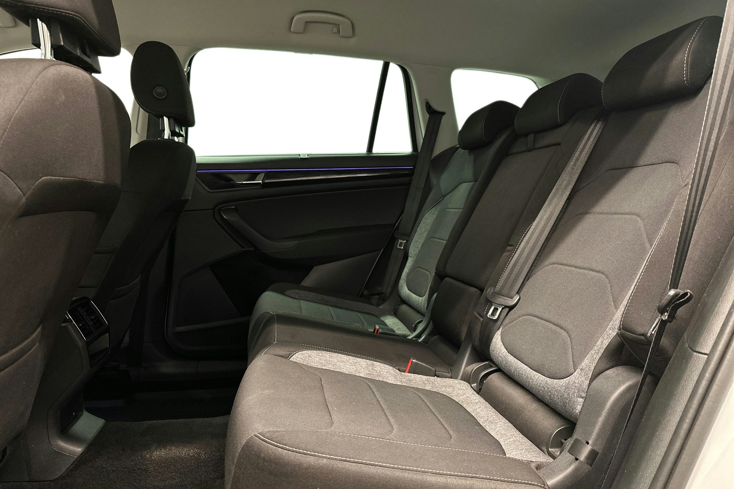 valkoinen Skoda Kodiaq 2021 kuva 10.