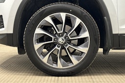 valkoinen Skoda Kodiaq 2021 kuva 11.