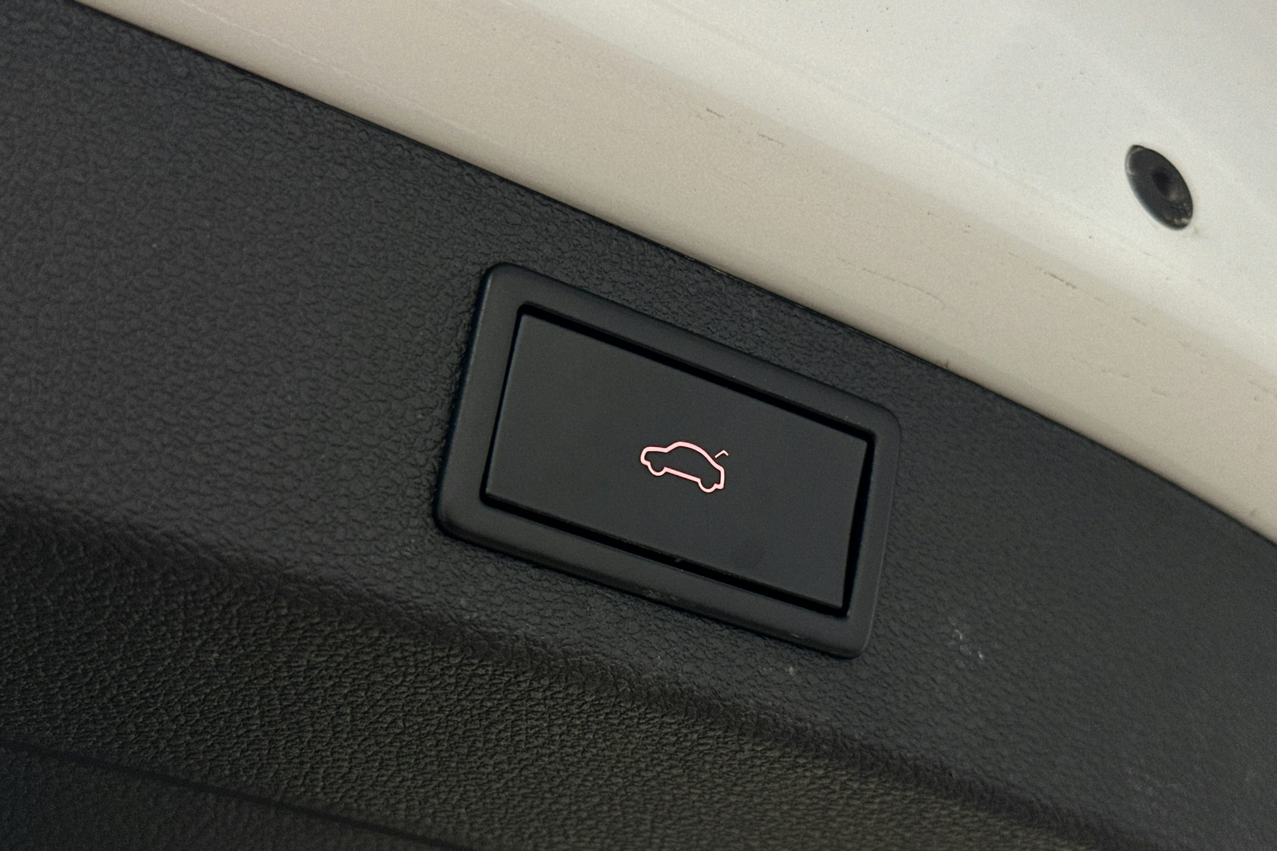 valkoinen Skoda Kodiaq 2021 kuva 15.