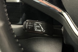 valkoinen Skoda Kodiaq 2021 kuva 21.