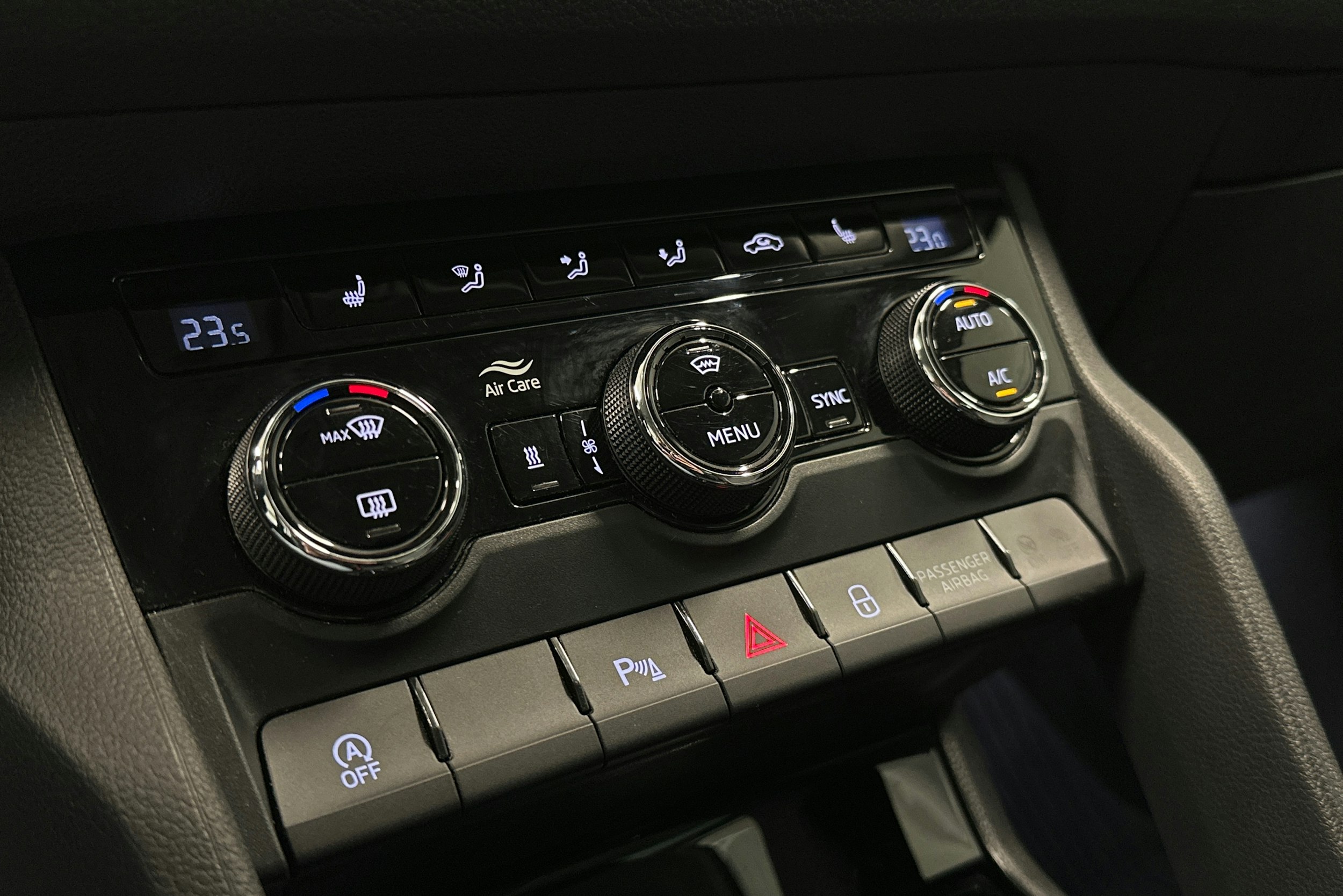 valkoinen Skoda Kodiaq 2021 kuva 29.