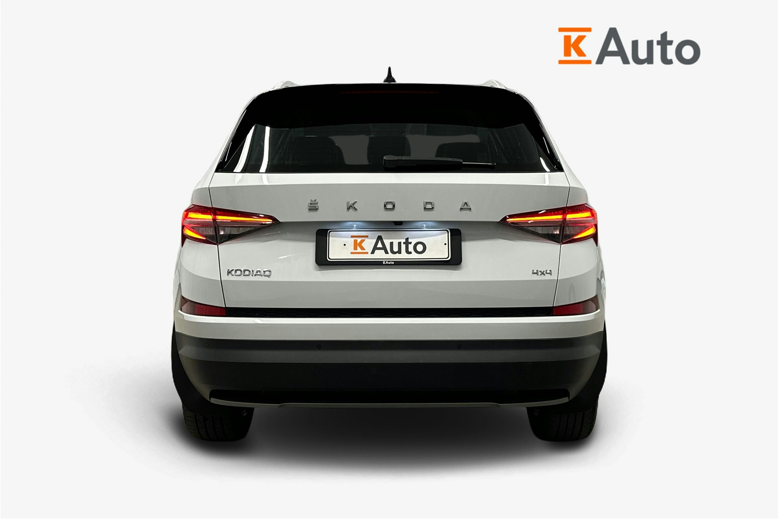 valkoinen Skoda Kodiaq 2022 kuva 3.