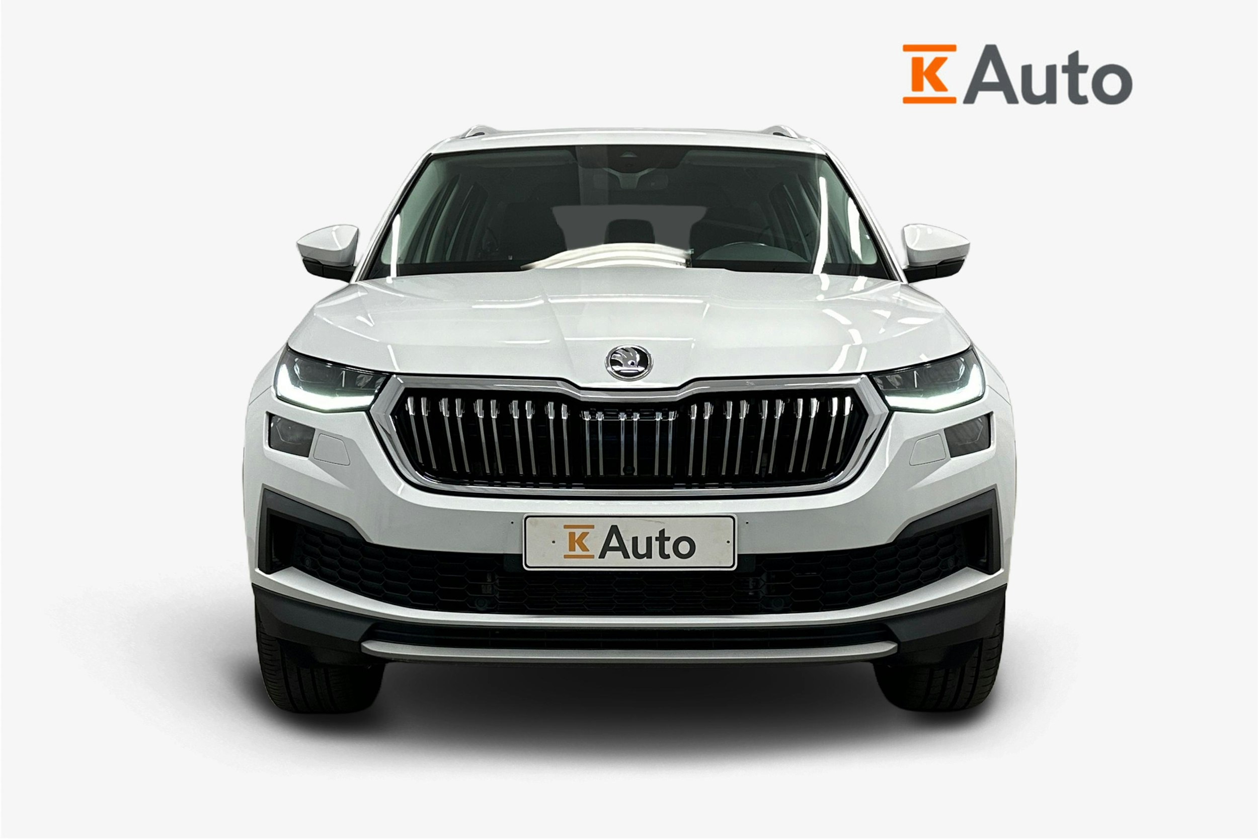 valkoinen Skoda Kodiaq 2022 kuva 5.
