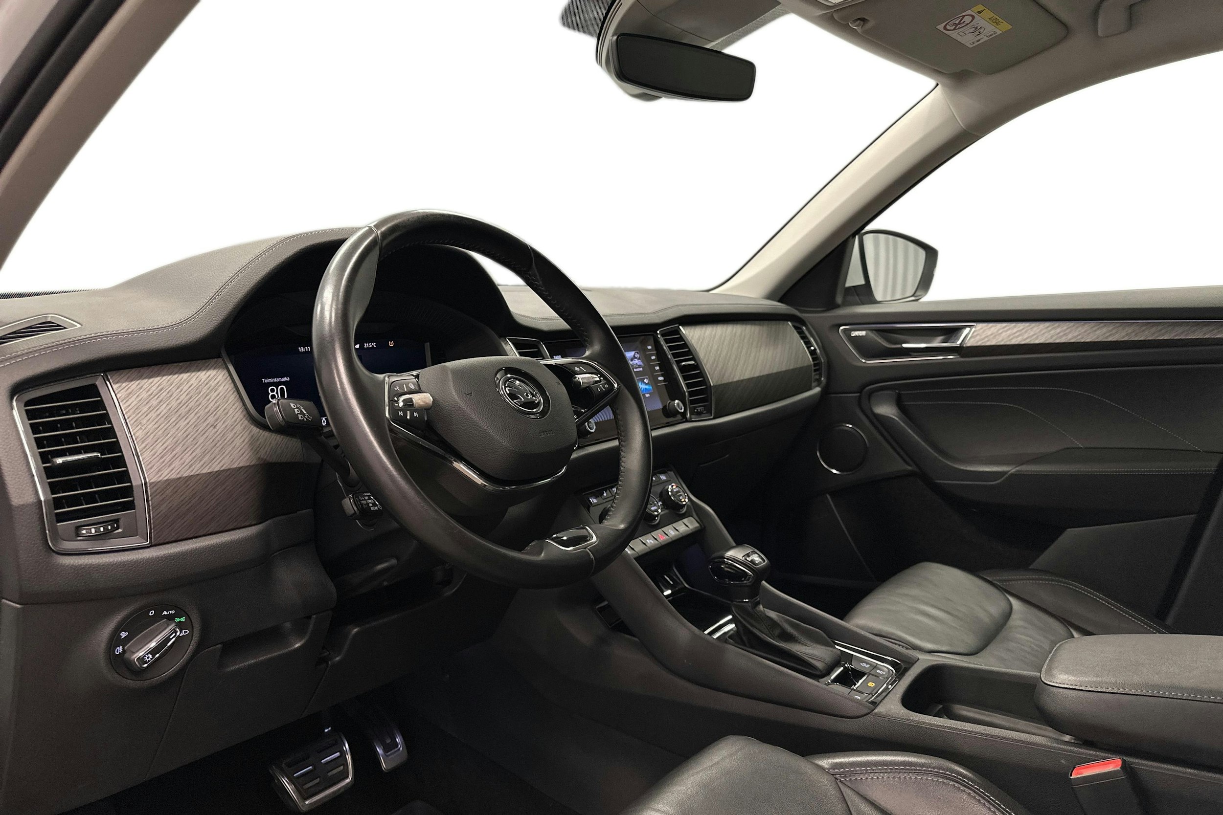 valkoinen Skoda Kodiaq 2022 kuva 7.