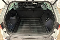 valkoinen Skoda Kodiaq 2022 kuva 14.