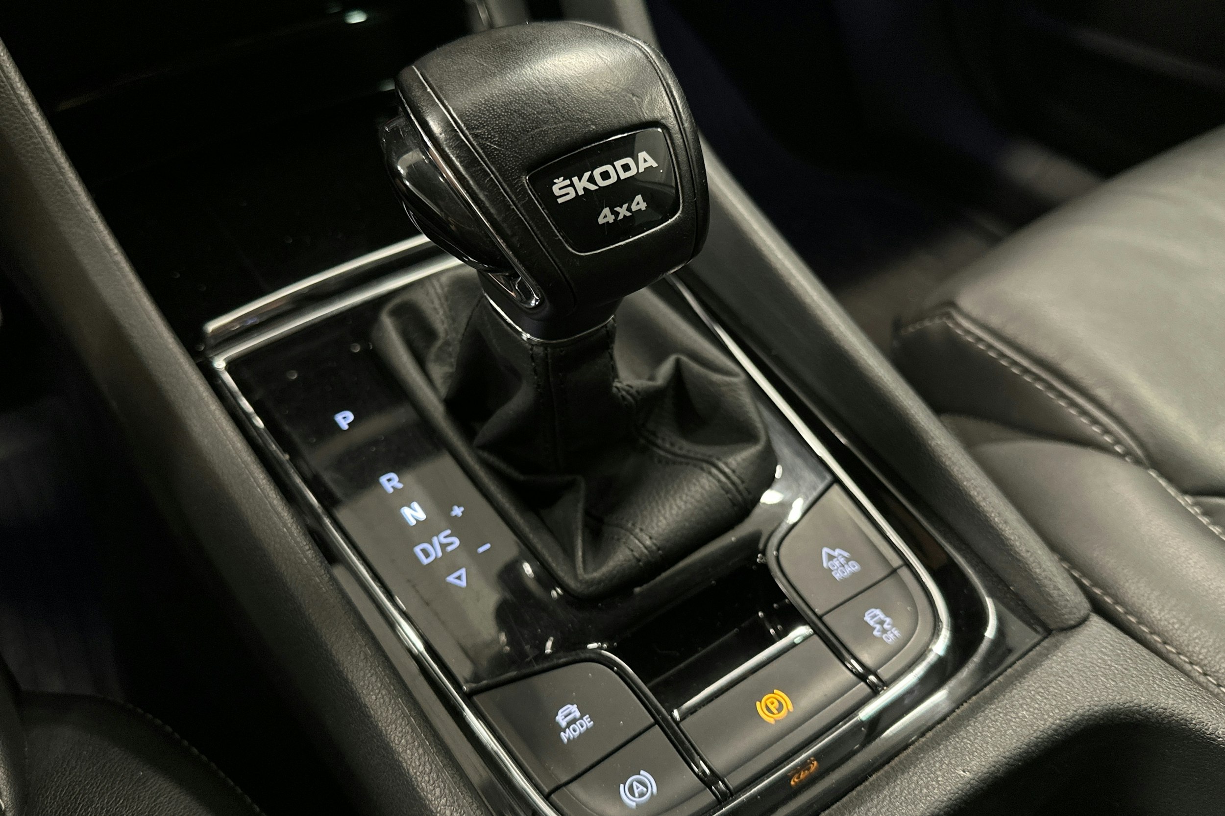 valkoinen Skoda Kodiaq 2022 kuva 28.