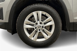 harmaa Skoda Kodiaq 2022 kuva 11.