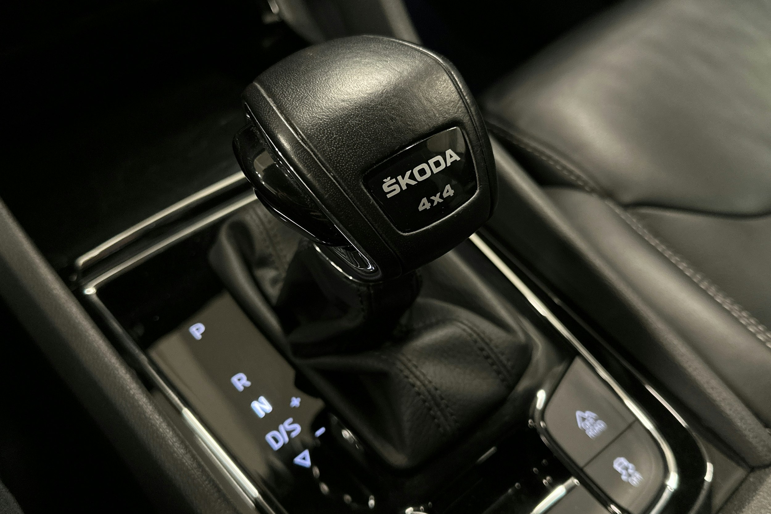 harmaa Skoda Kodiaq 2022 kuva 28.